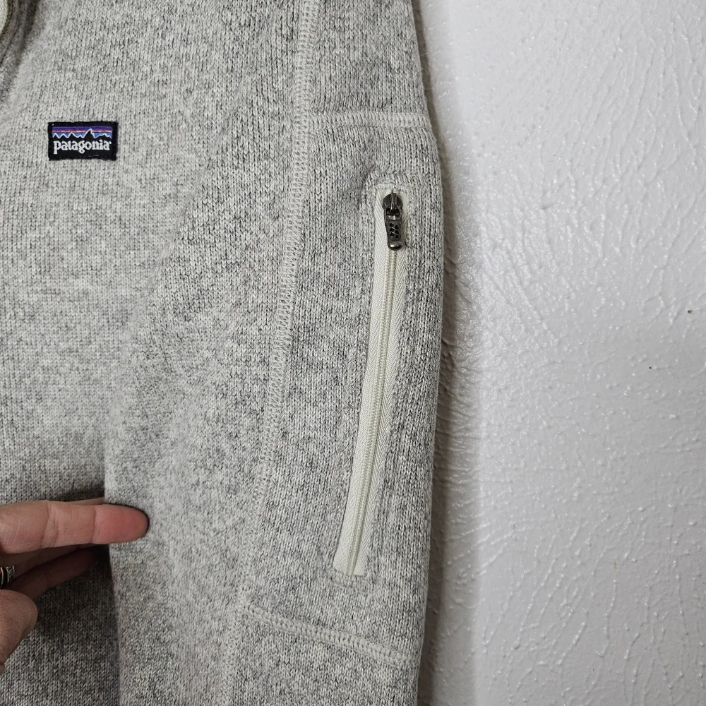 Patagonia Heathered Light Gray Full-Zip Jacket - Picture 5 of 14